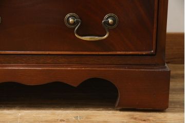 中古　イギリス輸入家具　マホガニー材　小振りなサイズが取り入れやすいライティングビューロー(簿記机、在宅用、在宅ワーク用、ワークデスク、サイドチェスト、引き出し、英国)(R-065649)