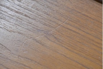 イギリスビンテージ　チーク材　シンプルなデザインが魅力のネストテーブル　(R-065659)