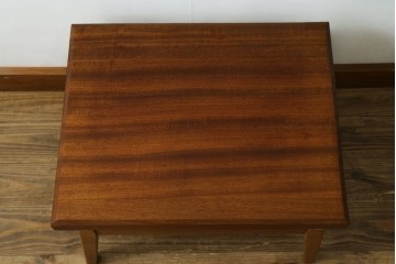 イギリスヴィンテージ　チーク材　ナチュラルテイストのお部屋におすすめなローテーブル　(R-065662)