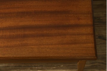 イギリスヴィンテージ　チーク材　ナチュラルテイストのお部屋におすすめなローテーブル　(R-065662)