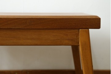 イギリスヴィンテージ　チーク材　ナチュラルテイストのお部屋におすすめなローテーブル　(R-065662)