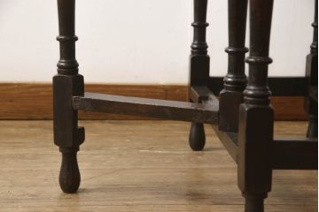 イギリスアンティーク　オーク材　クラシカルな空間を演出するゲートレッグテーブル(バタフライテーブル、ドロップリーフテーブル、エクステンションテーブル、食卓、2人掛けダイニングテーブル、英国)(R-065668)