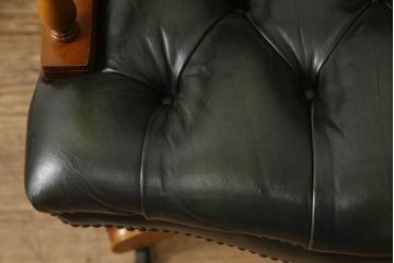 イギリスビンテージ　チェスターフィールド(CHESTERFIELDS)　本革(レザー)　クラシカルな佇まいが魅力のデスクチェア(オフィスチェア、回転チェア、椅子、イス、アームチェア、ヴィンテージ)(R-065683)
