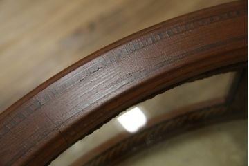 ヨーロッパビンテージ　オーバル型　象嵌入り　クラシカルな雰囲気漂う小振りなガラスケース(ショーケース、サイドテーブル、コンソールテーブル、コレクションケース、ラウンドテーブル、ヴィンテージ)(R-065684)