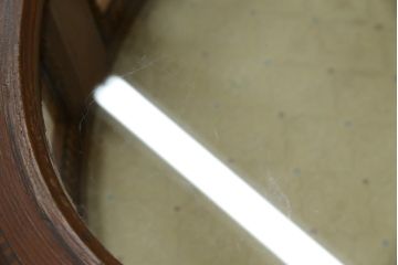 ヨーロッパビンテージ　オーバル型　象嵌入り　クラシカルな雰囲気漂う小振りなガラスケース(ショーケース、サイドテーブル、コンソールテーブル、コレクションケース、ラウンドテーブル、ヴィンテージ)(R-065684)