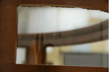 ヨーロッパビンテージ　オーバル型　象嵌入り　クラシカルな雰囲気漂う小振りなガラスケース(ショーケース、サイドテーブル、コンソールテーブル、コレクションケース、ラウンドテーブル、ヴィンテージ)(R-065684)