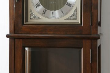和製ビンテージ　九州民芸家具　シックな佇まいが上品なホールクロックキャビネット(ガラスケース、ショーケース、縦型キャビネット、収納棚、戸棚、飾り棚、ヴィンテージ)(R-065698)