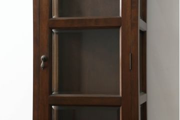 和製ビンテージ　九州民芸家具　シックな佇まいが上品なホールクロックキャビネット(ガラスケース、ショーケース、縦型キャビネット、収納棚、戸棚、飾り棚、ヴィンテージ)(R-065698)