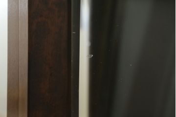 和製ビンテージ　九州民芸家具　シックな佇まいが上品なホールクロックキャビネット(ガラスケース、ショーケース、縦型キャビネット、収納棚、戸棚、飾り棚、ヴィンテージ)(R-065698)