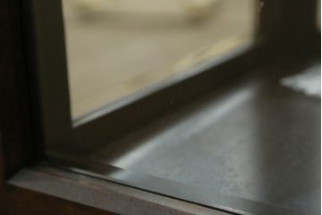 和製ビンテージ　九州民芸家具　シックな佇まいが上品なホールクロックキャビネット(ガラスケース、ショーケース、縦型キャビネット、収納棚、戸棚、飾り棚、ヴィンテージ)(R-065698)