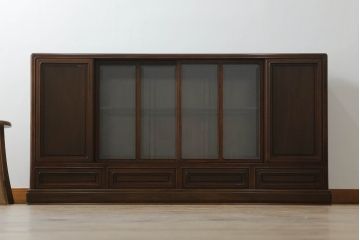 中古　通産大臣指定伝統的工芸品　大阪唐木指物　花梨(カリン)材　漆塗り　宮下賢次郎作　希少モデル!!　上品な佇まいが魅力のサイドボード(サイドキャビネット、飾り棚、収納棚、戸棚)(R-065701)