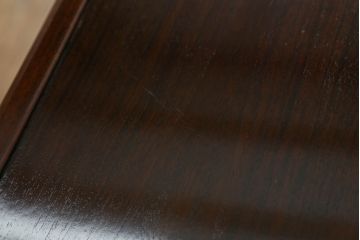 中古　通産大臣指定伝統的工芸品　大阪唐木指物　花梨(カリン)材　漆塗り　宮下賢次郎作　希少モデル!!　上品な佇まいが魅力のサイドボード(サイドキャビネット、飾り棚、収納棚、戸棚)(R-065701)