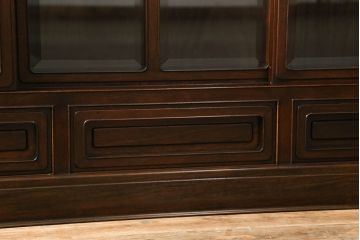 中古　通産大臣指定伝統的工芸品　大阪唐木指物　花梨(カリン)材　漆塗り　宮下賢次郎作　希少モデル!!　上品な佇まいが魅力のサイドボード(サイドキャビネット、飾り棚、収納棚、戸棚)(R-065701)