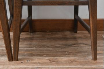 中古　美品　永田良介商店　神戸洋家具　落ち着きのあるシックな佇まいが魅力のラダー型食堂椅子2脚セット(ダイニングチェア、ラダーバックチェア、ワークチェア、板座チェア、椅子、イス)(R-065702)