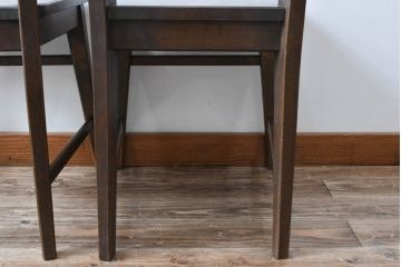 中古　美品　永田良介商店　神戸洋家具　落ち着きのあるシックな佇まいが魅力のラダー型食堂椅子2脚セット(ダイニングチェア、ラダーバックチェア、ワークチェア、板座チェア、椅子、イス)(R-065702)