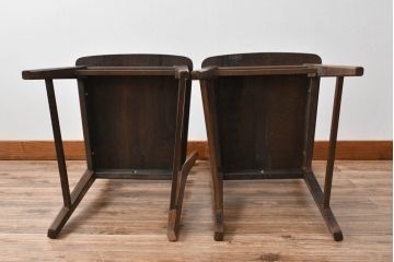 中古　美品　永田良介商店　神戸洋家具　落ち着きのあるシックな佇まいが魅力のラダー型食堂椅子2脚セット(ダイニングチェア、ラダーバックチェア、ワークチェア、板座チェア、椅子、イス)(R-065702)