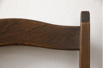 中古　美品　永田良介商店　神戸洋家具　落ち着きのあるシックな佇まいが魅力のラダー型食堂椅子2脚セット(ダイニングチェア、ラダーバックチェア、ワークチェア、板座チェア、椅子、イス)(R-065703)