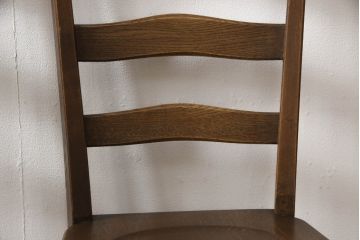中古　美品　永田良介商店　神戸洋家具　落ち着きのあるシックな佇まいが魅力のラダー型食堂椅子2脚セット(ダイニングチェア、ラダーバックチェア、ワークチェア、板座チェア、椅子、イス)(R-065703)