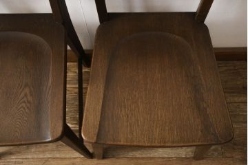 中古　美品　永田良介商店　神戸洋家具　落ち着きのあるシックな佇まいが魅力のラダー型食堂椅子2脚セット(ダイニングチェア、ラダーバックチェア、ワークチェア、板座チェア、椅子、イス)(R-065703)