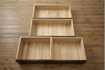 ヴィンテージ家具　熊野洞　木地呂塗り　力強い手打ち金具が魅力の仙台箪笥(定価約100万円)(R-065708)
