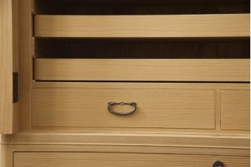 中古　美品　上品な佇まいが魅力の加茂総桐箪笥(胴丸、桐たんす、着物箪笥、引き出し、和タンス、衣装箪笥)(R-065710)