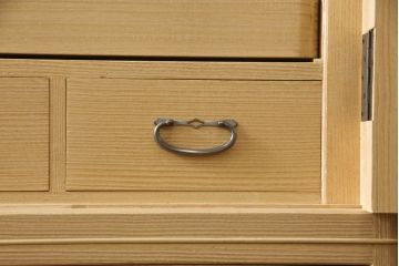 中古　美品　上品な佇まいが魅力の加茂総桐箪笥(胴丸、桐たんす、着物箪笥、引き出し、和タンス、衣装箪笥)(R-065710)