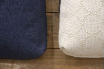 中古　極美品　FRITZ HANSEN(フリッツハンセン)　アルファベットソファシリーズ　クッション2個付き　シンプルモダンなデザインが魅力的な2人掛けソファ(2シーター、2P、二人掛け)(定価約66万円)(R-065711)
