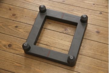 中古　極美品　FRITZ HANSEN(フリッツハンセン)　アルファベットソファシリーズ　クッション2個付き　シンプルモダンなデザインが魅力的な2人掛けソファ(2シーター、2P、二人掛け)(定価約66万円)(R-065711)
