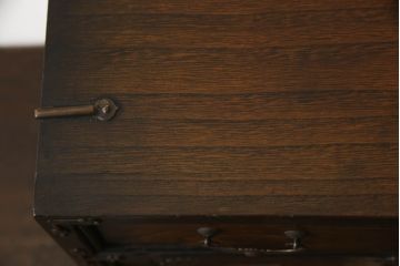 アジアンビンテージ　李朝家具　立派な金具が重厚な雰囲気を醸し出す小箪笥(小物収納、卓上収納、収納棚、戸棚、韓国家具、ヴィンテージ)(R-065720)
