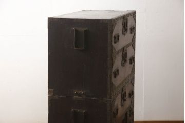和製アンティーク　江戸〜明治　激レア　希少　博物館クラス!!　前面欅(ケヤキ)材　船箪笥の金具が付いた佐渡帳場箪笥(舟箪笥、佐渡箪笥、時代箪笥、引き出し、収納箪笥)(R-065721)