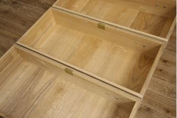 中古　国産　職人手造り　上品な佇まいが魅力的な総桐箪笥ローチェスト(総桐たんす、和タンス、衣装箪笥、サイドチェスト、引き出し)(R-065738)