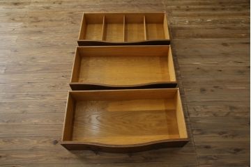 中古　DREXEL HERITAGE(ドレクセルヘリテイジ)　Touraine(ツーレイン)　マホガニー材製の贅沢なアンティーク調チェスト(引き出し、サイドチェスト)(R-065739)