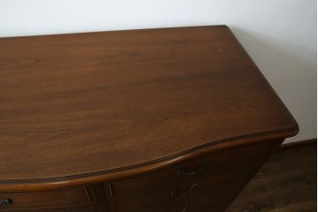 中古　DREXEL HERITAGE(ドレクセルヘリテイジ)　Touraine(ツーレイン)　マホガニー材製の贅沢なアンティーク調チェスト(引き出し、サイドチェスト)(R-065739)