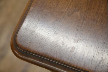 中古　DREXEL HERITAGE(ドレクセルヘリテイジ)　Touraine(ツーレイン)　マホガニー材製の贅沢なアンティーク調チェスト(引き出し、サイドチェスト)(R-065739)