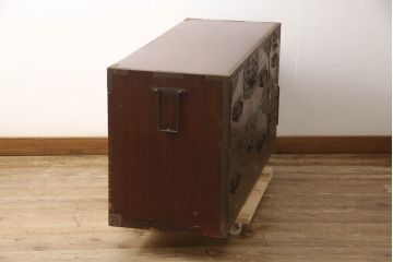 和製アンティーク　明治期　前面欅(ケヤキ)材　金具の立派な佐渡箪笥(小木箪笥、和たんす、ローチェスト、ローボード、時代箪笥、収納箪笥、引き出し、アンティーク箪笥)(R-065742)