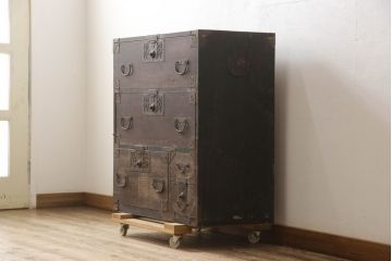 和製アンティーク　味わい深い風合いが魅力!!小振りな佐渡箪笥(八幡箪笥、引き出し、収納タンス、時代箪笥)(R-065745)