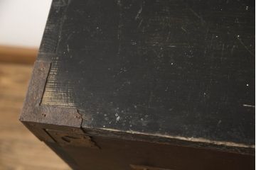 和製アンティーク　味わい深い風合いが魅力!!小振りな佐渡箪笥(八幡箪笥、引き出し、収納タンス、時代箪笥)(R-065745)