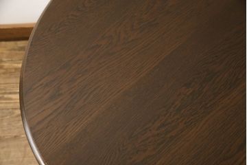 中古　横浜クラシック家具　ノックオンウッド(knockonwood)　コロニアルシリーズ(Hand Made)　クラシカルな佇まいが魅力のラウンドテーブル(カフェテーブル、コーヒーテーブル、丸テーブル)(R-065746)