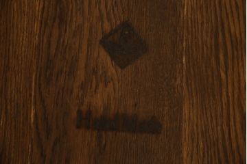 中古　横浜クラシック家具　ノックオンウッド(knockonwood)　コロニアルシリーズ(Hand Made)　クラシカルな佇まいが魅力のラウンドテーブル(カフェテーブル、コーヒーテーブル、丸テーブル)(R-065746)