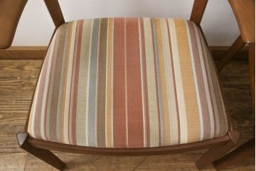 中古　展示美品　CONDE HOUSE(カンディハウス)　WING LUX LD(ウイング ラックス)　ウォールナット　滑らかな木肌とスタイリッシュなデザインが魅力のアームチェア2脚セット(セミアーム、ハーフアーム、サイドチェア、ダイニングチェア、椅子、イス)(1脚定価約11万円)(R-065756)