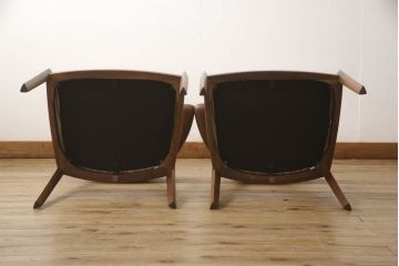 中古　展示美品　CONDE HOUSE(カンディハウス)　WING LUX LD(ウイング ラックス)　ウォールナット　滑らかな木肌とスタイリッシュなデザインが魅力のアームチェア2脚セット(セミアーム、ハーフアーム、サイドチェア、ダイニングチェア、椅子、イス)(1脚定価約11万円)(R-065756)