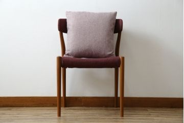 中古　展示品　Ritzwell(リッツウェル)　CHARLIE(チャーリー)　フォルムの美しさが魅力のクッション付きチェア(ダイニングチェア、椅子、イス)(R-065761)