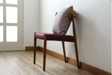 中古　展示品　Ritzwell(リッツウェル)　CHARLIE(チャーリー)　フォルムの美しさが魅力のクッション付きチェア(ダイニングチェア、椅子、イス)(R-065761)
