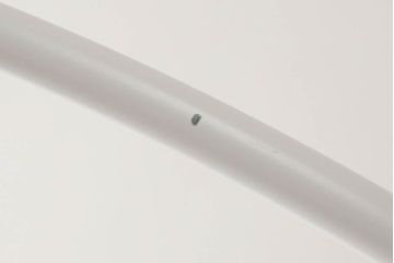 中古　YAMAGIWA(ヤマギワ)　MAYUHANA(マユハナ)　世界的建築家 伊東豊雄氏デザイン　柔らかな光がくつろぎの空間をつくるフロアランプ(フロア照明、スタンドライト、ホワイトボールランプ)(定価188,100円)(R-065762)