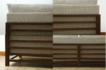 新古　未使用展示品　Ritzwell(リッツウェル)　GRAND LEEWISE(グランドリーワイズ)　和モダンなコーディネートに活躍してくれる肘なし2人掛けソファ&オットマン&サイドテーブル3点セット　定価3点計約75万円　(R-065765)