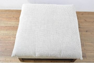 中古　展示品　Ritzwell(リッツウェル)　GRAND LEEWISE(グランドリーワイズ)　和モダンなコーディネートに活躍してくれる肘なし2人掛けソファ&オットマン&サイドテーブル3点セット(ラブソファ、2Pソファ、二人掛け、フットスツール、リビングテーブル、センターテーブル)(定価3点計約75万円)(R-065765)