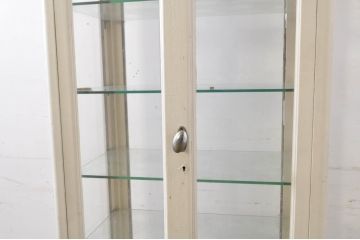 和製アンティーク　幅狭サイズが取り入れやすい!ホワイトカラーがお洒落な四面ガラスのケビントガラスケース(ショーケース、デンタルケース、デンタルキャビネット、陳列棚、飾り棚、収納棚、戸棚、店舗什器)(R-065800)