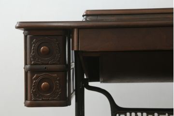 ジャンク品　イギリスアンティーク　SINGER(シンガー)社　置くだけで絵になる素敵な足踏みミシン(シンガーミシン、ミシンテーブル、ミシン台、工業用ミシン、サイドテーブル、ディスプレイ、英国)(R-065801)