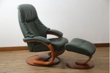 中古　牛本革　ノルウェー　Hjellegjerde(イエリアーダ社)　ノーザンコンフォート　優雅なくつろぎの時間におすすめのリクライニングチェア&オットマン(椅子、アームチェア、フットスツール、北欧、1人掛けソファ)(検索ワード:エコーネス、EKORNES、ストレスレスチェア)(定価約31万円)(R-065805)