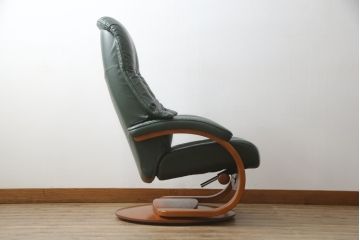 中古　牛本革　ノルウェー　Hjellegjerde(イエリアーダ社)　ノーザンコンフォート　優雅なくつろぎの時間におすすめのリクライニングチェア&オットマン(椅子、アームチェア、フットスツール、北欧、1人掛けソファ)(検索ワード:エコーネス、EKORNES、ストレスレスチェア)(定価約31万円)(R-065805)